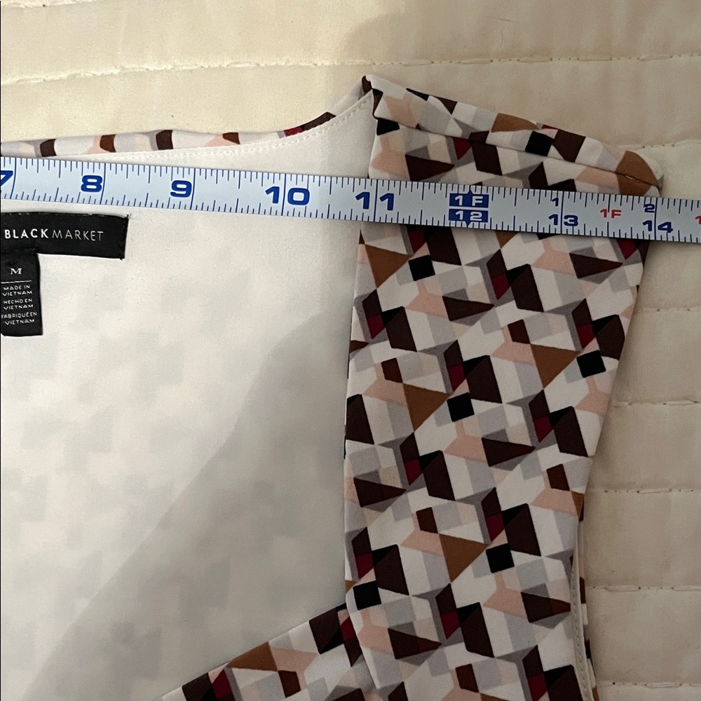 White House Black Market Multicolor Geometric Diamond Neck Top Ladies Size M - Picture 15 of 16